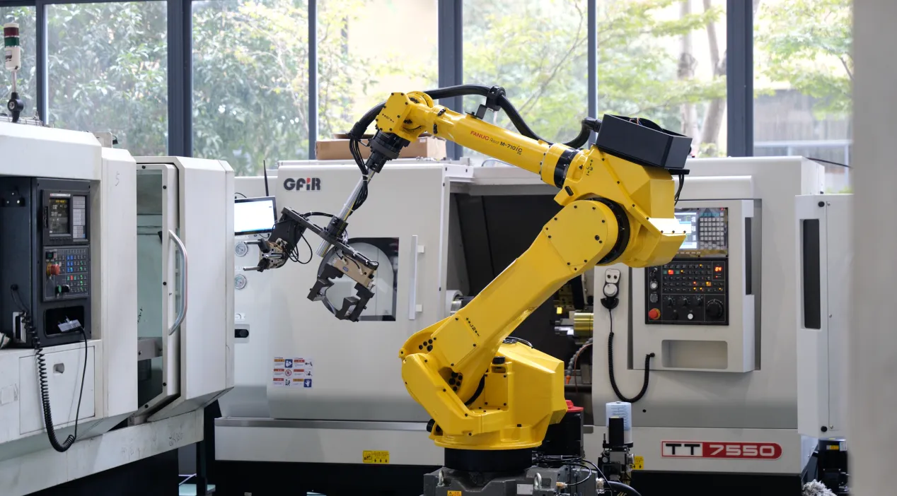 How to Select a Pneumatic Gripper for a 6-Axis Robot